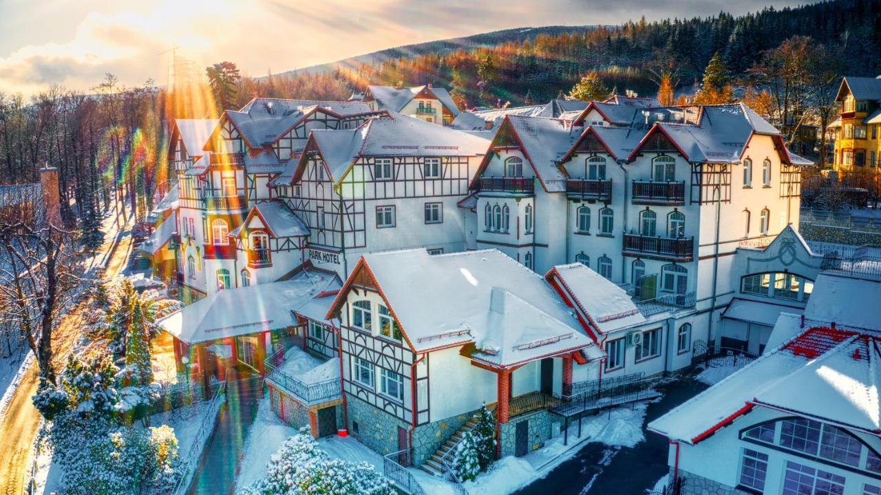 Park Hotel Kur & Spa Свєрадув-Здруй Екстер'єр фото