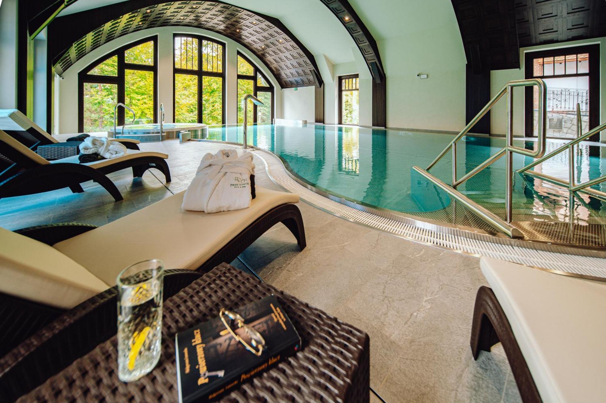 Park Hotel Kur & Spa Свєрадув-Здруй Екстер'єр фото